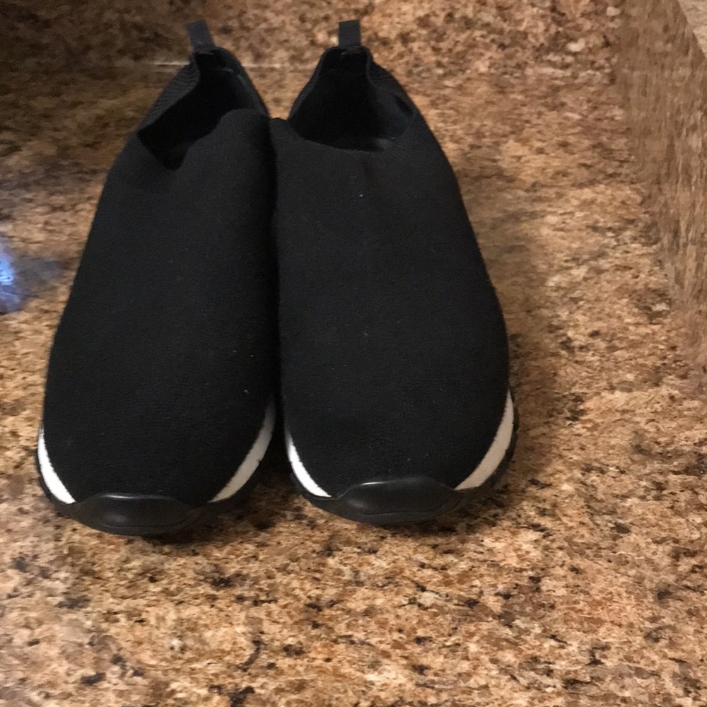 Black prada sneakers size9/ IT39 in good condition. - Picture 5 of 7